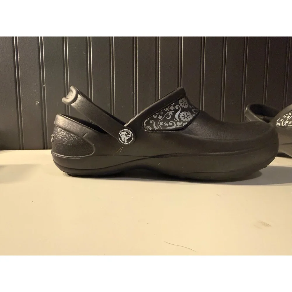 Crocs women size 7 clogs black floral detail